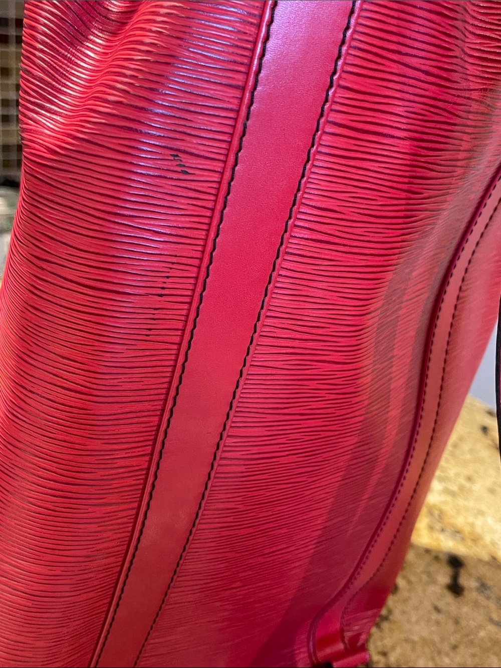 Red epi leather Randonee Louis Vuitton GM sling Bag - Picture 9 of 17
